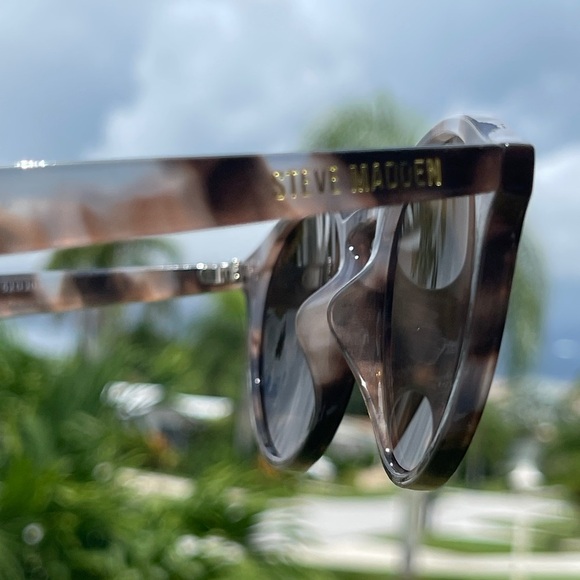 STEVE MADDEN Bristol Sunglasses 52-20-147 %100 UV Proction Unisex main image 5